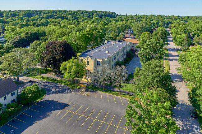 Seton Catholic Academy has 234 students in grades PK, K-6.