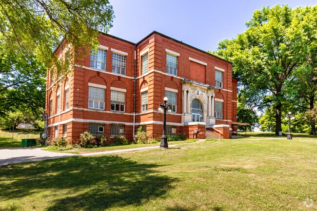 The V Lindsay Sda School hosts around 40 students.