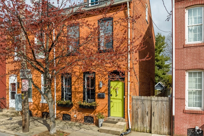 Beautiful historic homes with pops of color are abundant in Ross.