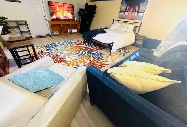 507 NE 34th St unit ID1231716P, Oakland Park, FL 33334 - photo 3