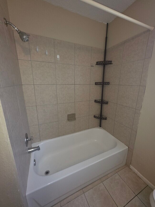 1205 Anne Ave unit A, Humble, TX 77338 - photo 3