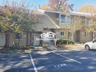 2220 Haverhill Ct SE, Marietta, GA 30067