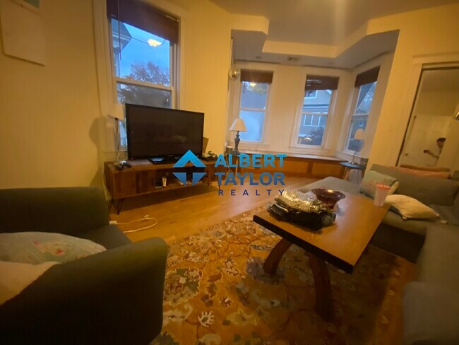 37 Hillside St unit 3, Roxbury Crossing, MA 02120 - photo 2