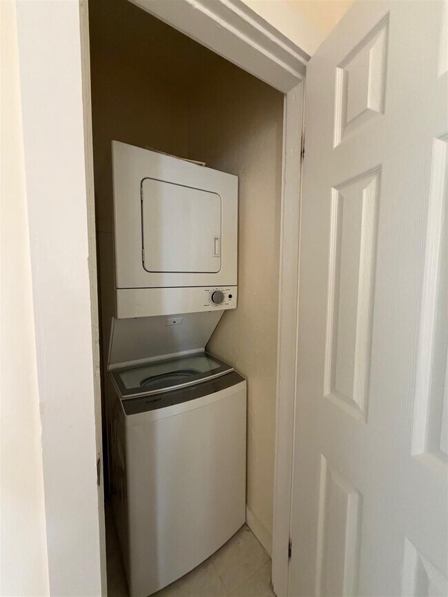 52 Porter St unit 1, Cambridge, MA 02141 - photo 5