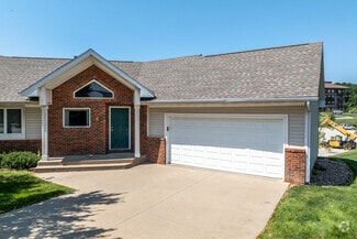 31 Redtail Dr, Coralville, IA 52241