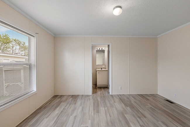 4418 E Daisy Ln, Traverse City, MI 49685 - photo 4