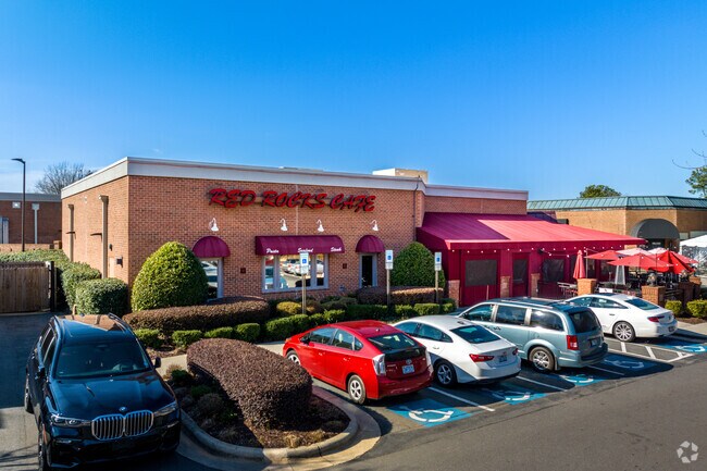 Red Rocks Café serves up delicious pasta, seafood, and steaks for the Lansdowne locals.
