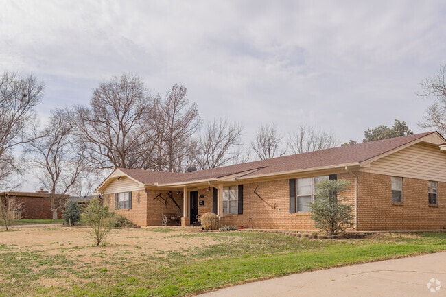 Affordable and well-kept ranches are available for locals in Clinton.