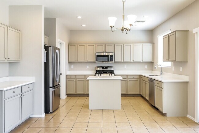 6409 S 69th Glen, Laveen, AZ 85339 - photo 6