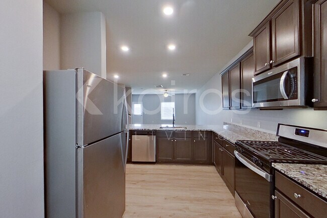 1020 NW 4th St, Newcastle, OK 73065 - photo 5