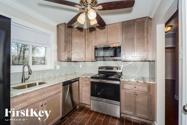 11024 Acton Dr, Saint Louis, MO 63123 - photo 6