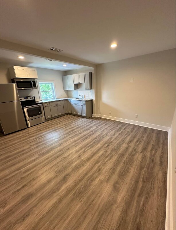 722 Waters Ave unit B, Savannah, GA 31404 - photo 3