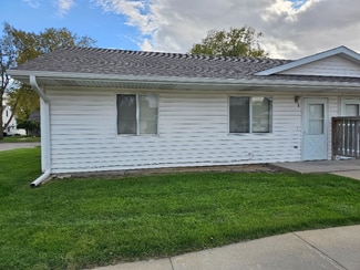 111 5th Ave Unit E, Holdrege, NE 68949