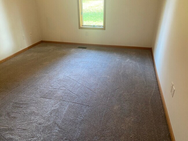 604 Apple Hill Way, Angola, IN 46703 - photo 5