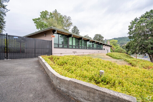 Winchester Elementary: A place of learning and community in Roseburg.