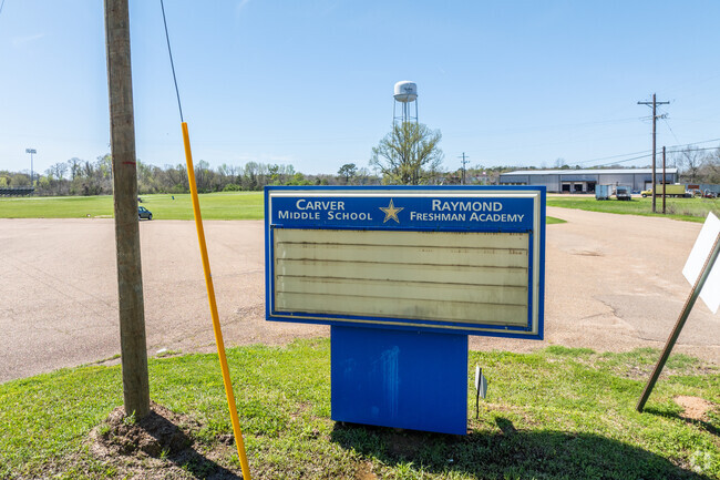 Carver Middle School serves 122 students in Raymond.