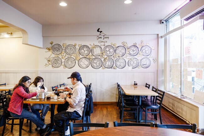 Beacon Hill residents can enjoy the popular Dim Sum House restaurant for authentic Dim Sum food.