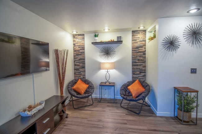 2431 Humboldt St, Denver, CO 80205 - photo 7