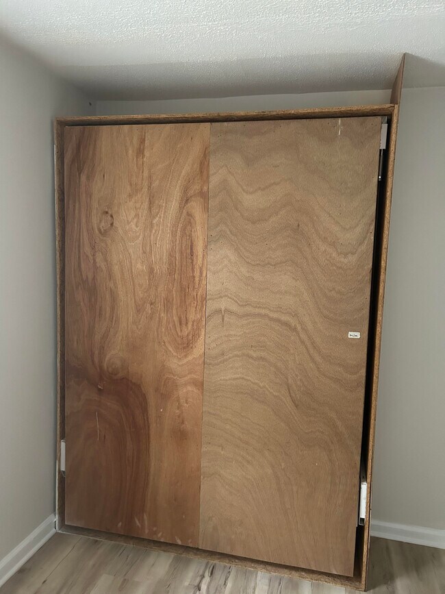 Murphy bed in 2nd bedroom