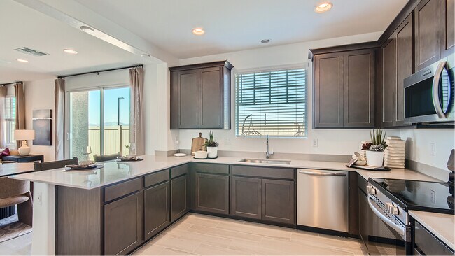 16492 W Faye Way unit 36033328, Surprise, AZ 85387 - photo 7