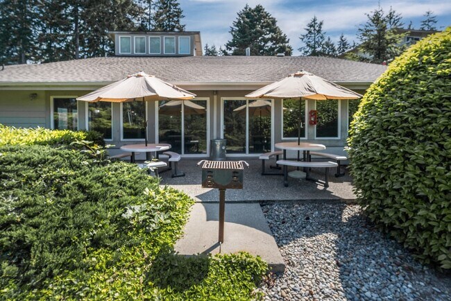 Steilacoom Woods, Steilacoom, WA 98388 - photo 2