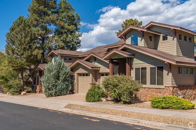 Many of the Pine Knoll-Brannen Homes townhouses were built from the early to mid-2000s.
