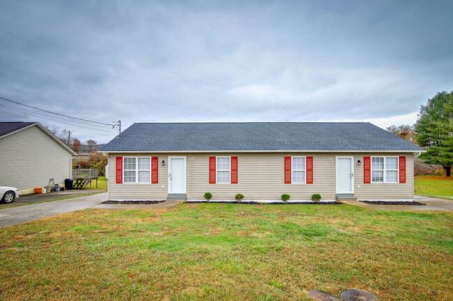 754 Old Stage Rd unit A, Church Hill, TN 37642 - photo 2