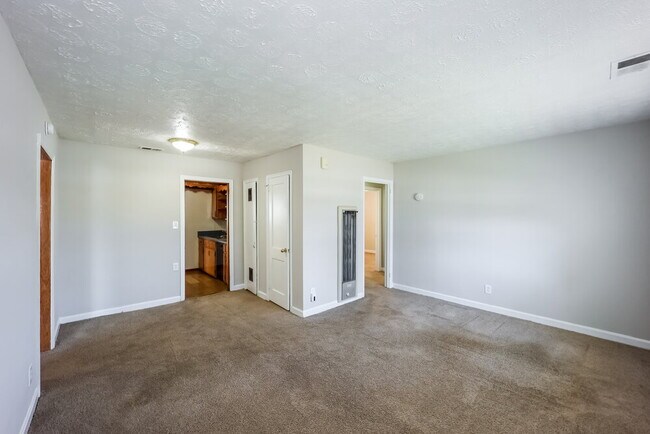 5299 Sharon St, Forest Park, GA 30297 - photo 4