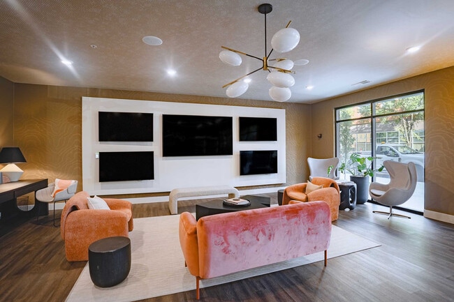 Gateway Lofts Cincinnati, Cincinnati, OH 45219 - photo 3