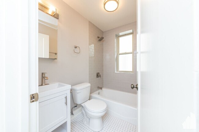 632 W Wrightwood Ave unit 210,, Chicago, IL 60614 - photo 6