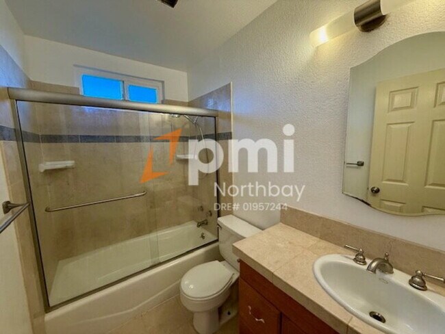 808 Spoonbill Ln, Suisun City, CA 94585 - photo 7