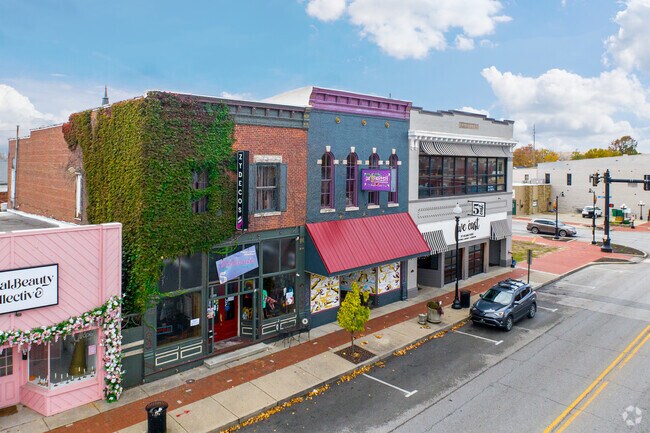 Da Parish serves Creole food and can be found on E Main St in Mooresville.