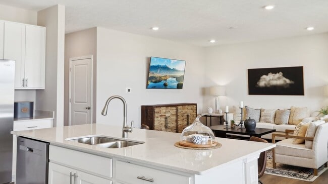 5752 Bancroft Dr, Pendleton, IN 46064 - photo 6