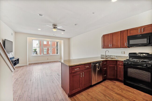 1916 N 18th St unit B, Philadelphia, PA 19121 - photo 3