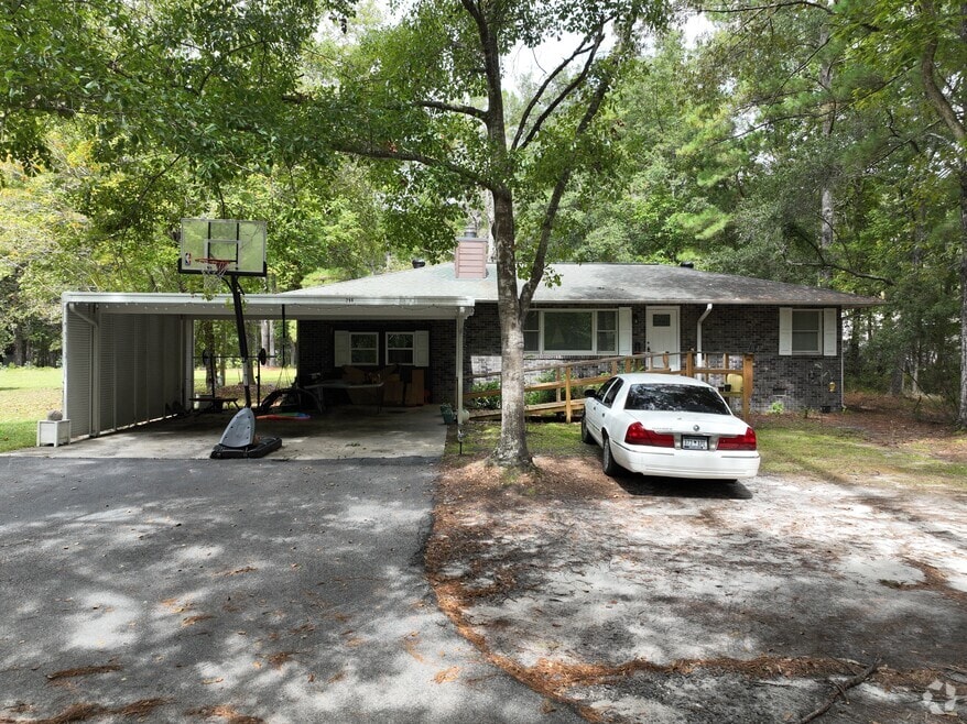 298 Summerset Ln, Summerville, SC 29483 - photo 2