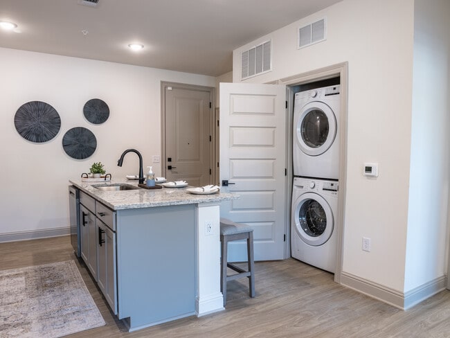 The Daysailer I: 1BR, 1BA- Kitchen