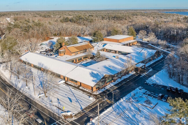 An aerial view of Assawompset Elementary School in Lakeville, MA and the surrounding area.