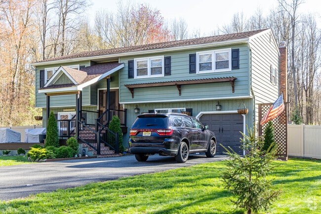 Homes built closer to the 1970s can range between $600,000 and $875,000 in Roosevelt, NJ.