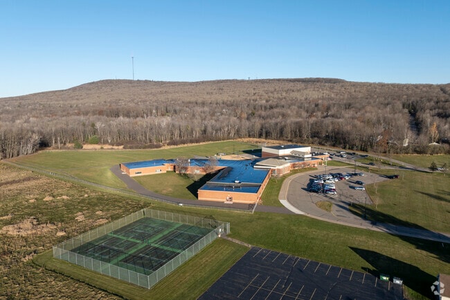 South Mountain Elementary School has an overall niche grade of A-.