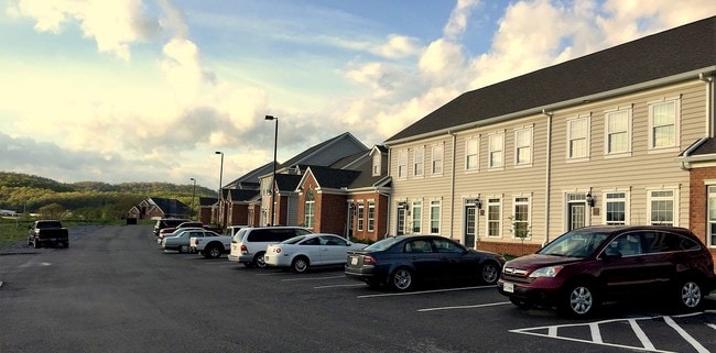 Fincastle Farms, Bluefield, VA 24605 - photo 3