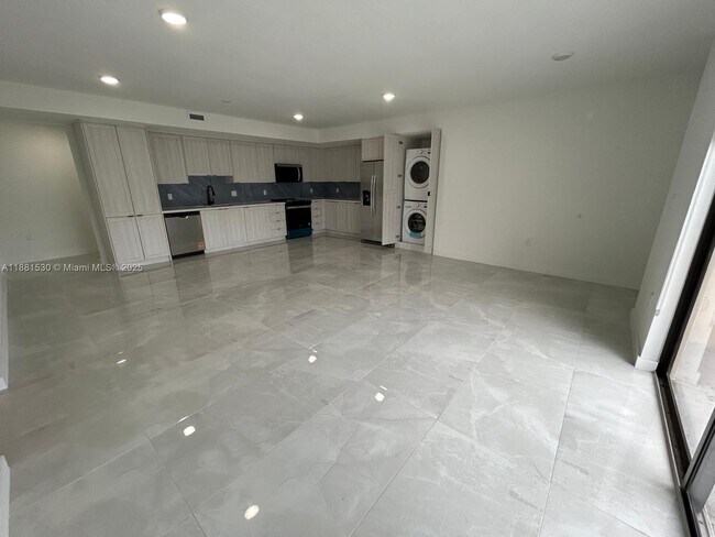 14608 SW 261st Terrace unit 2, Homestead, FL 33032 - photo 7