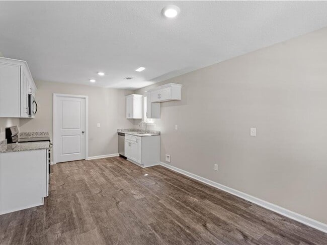 27 Whiterock Rd, Phenix City, AL 36869 - photo 5