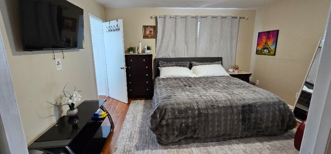 312 Bond St, Elizabethport, NJ 07206 - photo 5