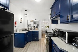154 E Plymouth St, Long Beach, CA 90805