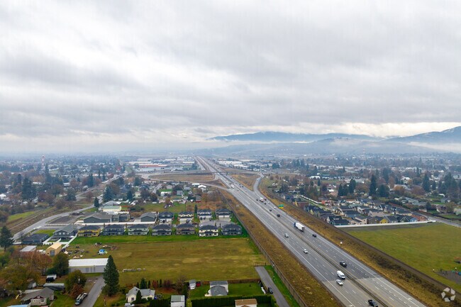 The Greenacres neighborhood offers quick access to the I-90 interstate.