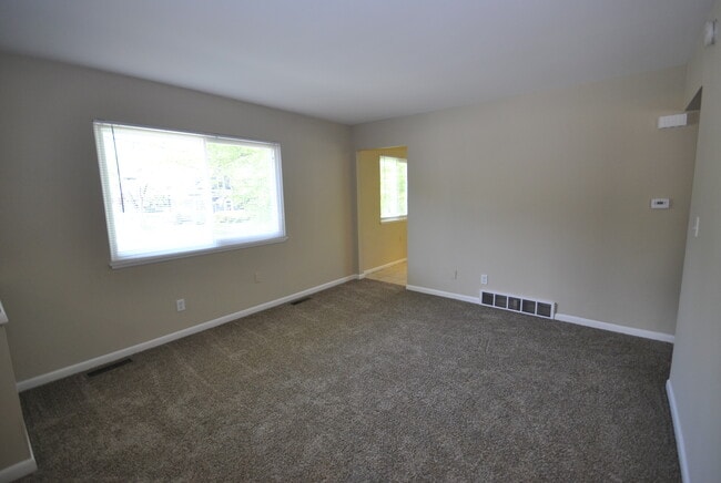 923 S 7th St, Ann Arbor, MI 48103 - photo 6
