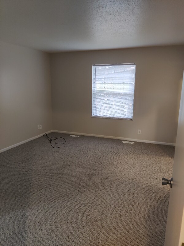 5507 Glenridge Dr, Toledo, OH 43614 - photo 3