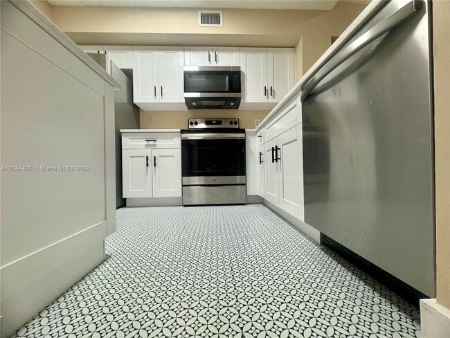 2133 Renaissance Blvd unit 304, Miramar, FL 33025 - photo 6