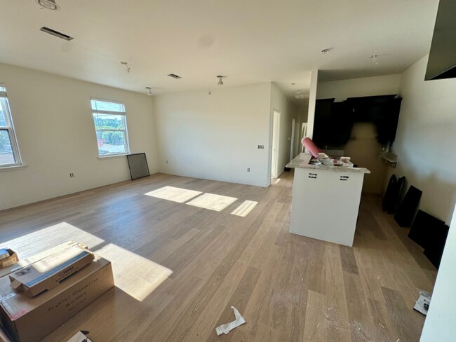 1115 N Leverett Ave unit 302, Fayetteville, AR 72703 - photo 7