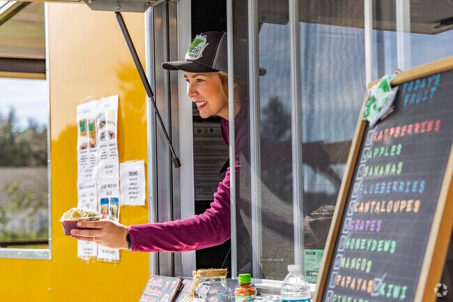 Boyette Farms serves up fresh fruit bowls in Wesley Chapel.